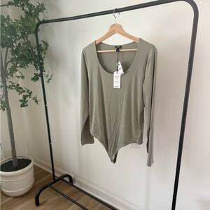 Express Long Sleeve Bodysuit